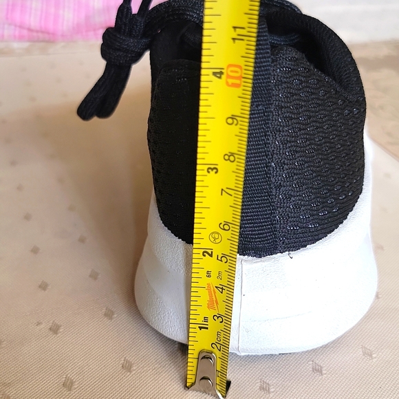 Athletic Works Women's Sneakers - Picture 6 of 7